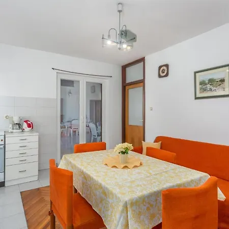 Apartment Beautiful Apartment In Malinska With 2 Bedrooms And Wifi