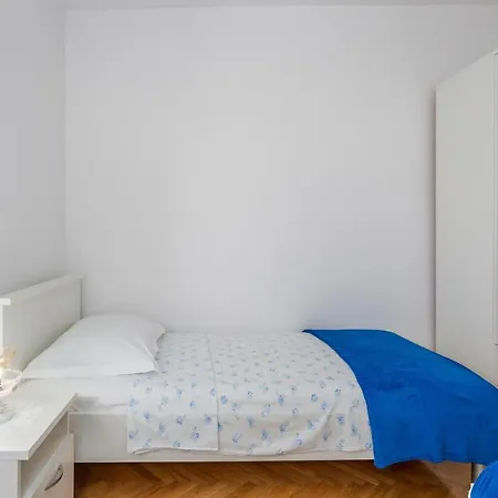 Beautiful Apartment In Malinska With 2 Bedrooms And Wifi Apartment Malinska