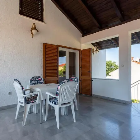 Apartment Beautiful Apartment In Malinska With 2 Bedrooms And Wifi Malinska